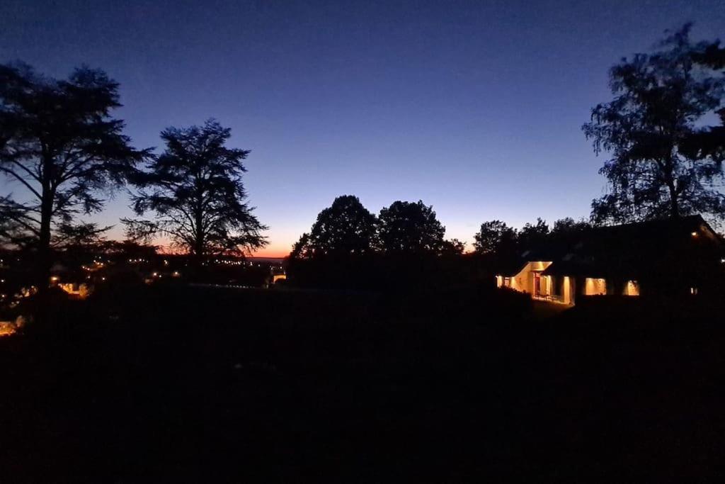 Appartement Loft Les Deux Cedres Avec Vue Panoramique à Charleville-Mézières Extérieur photo